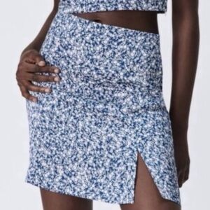 Zara Blue & White Floral Mini Skirt Size Medium New with Tags
